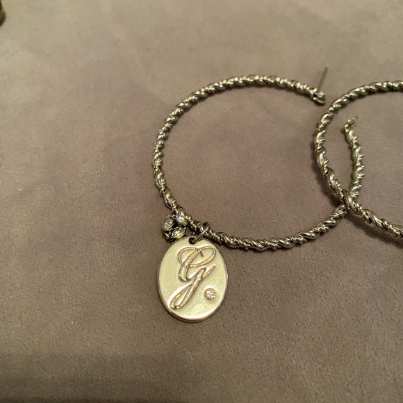 Guess hoop earrings - Picture 4 of 5